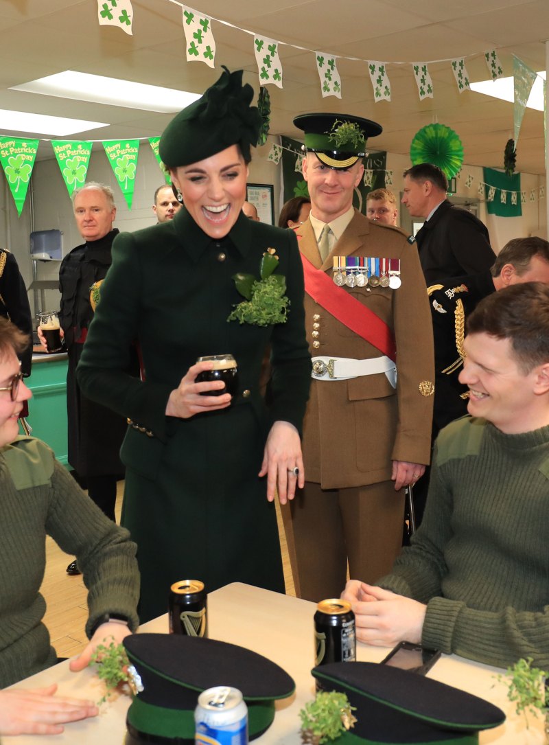 kate-middleton-drinks-beer