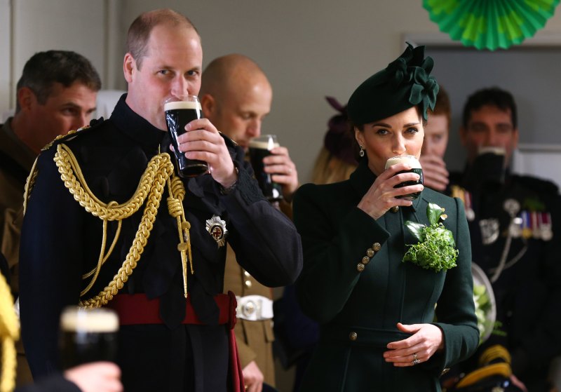 kate-middleton-drinks-beer