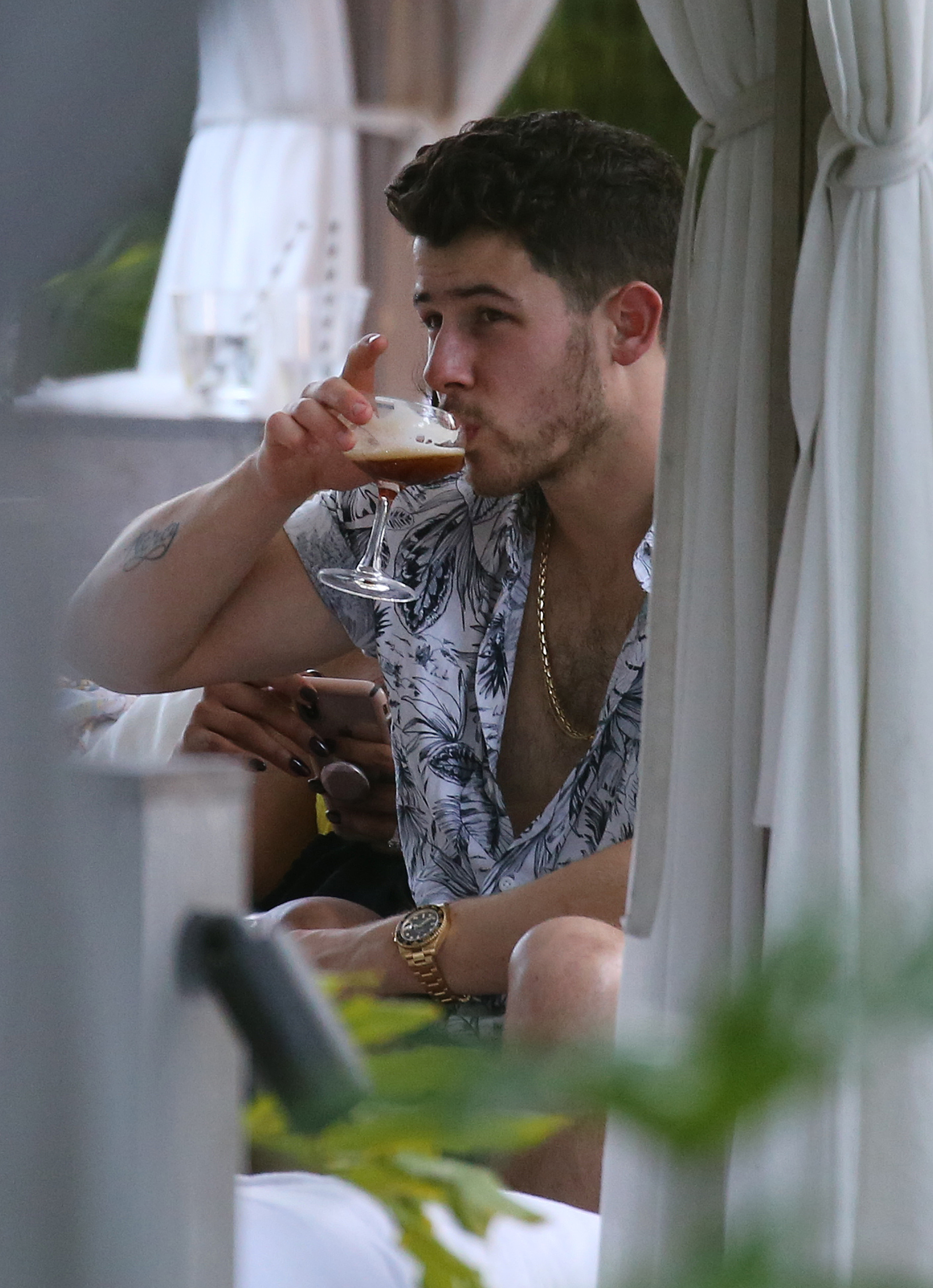 nick-jonas-priyanka-chopra-pool-snuggle-miami