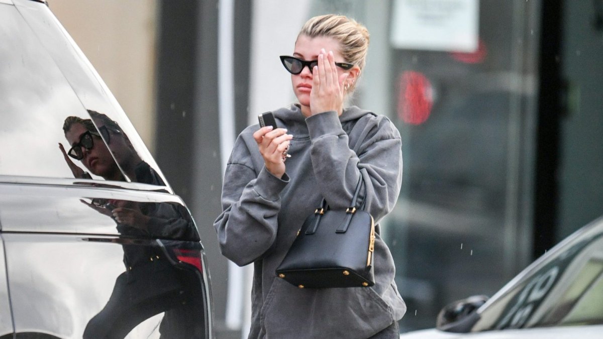 sofia richie athleisure leggings sweatshirt scott disick