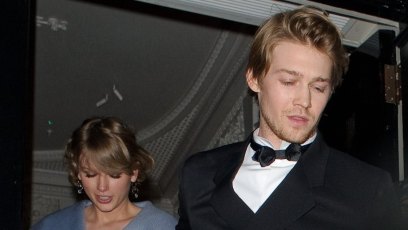 taylor swift joe alwyn family blessing