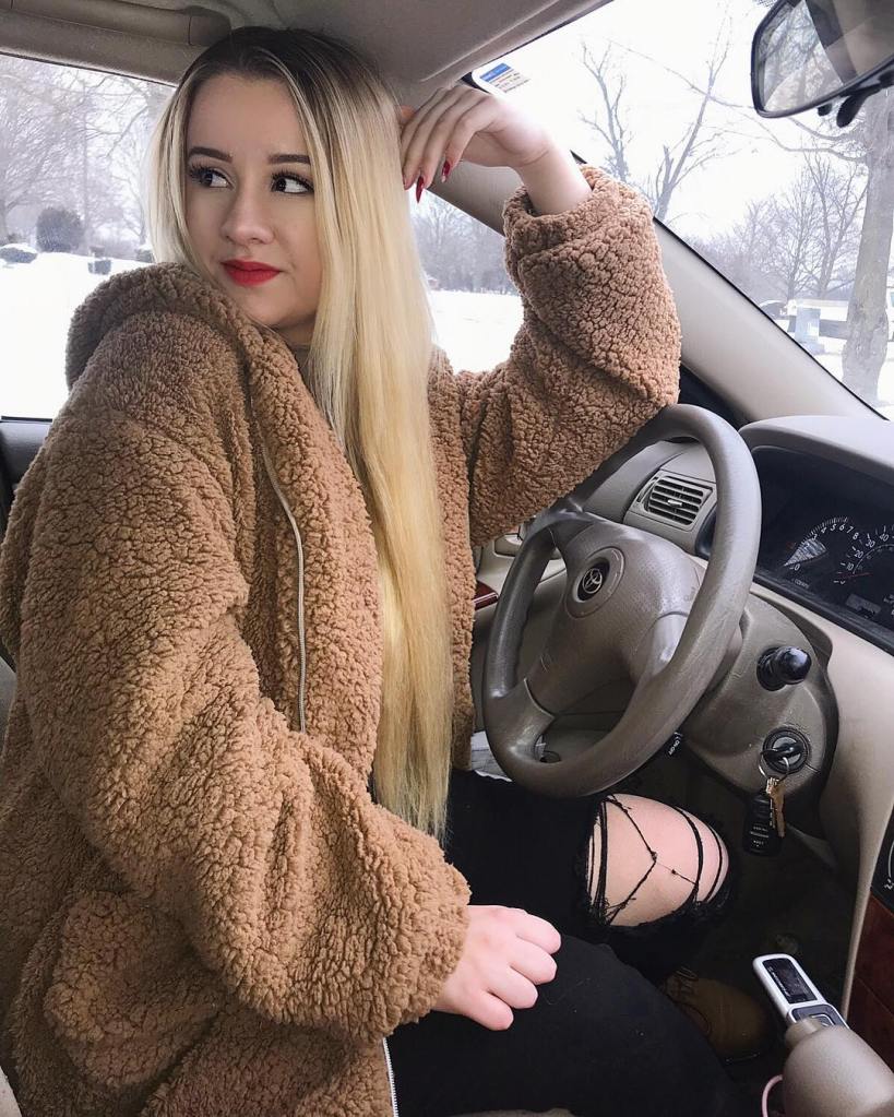 young and pregnant star kayla sessler admits her second pregnancy was 'definitely not' planned