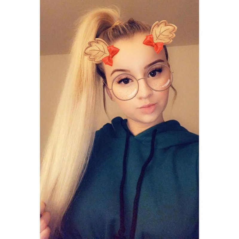 young and pregnant star kayla sessler admits her second pregnancy was 'definitely not' planned