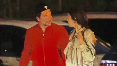 Bradley Cooper Irina Shayk Holding Hands Dinner