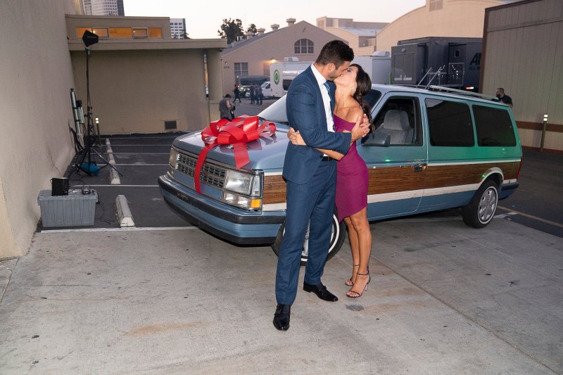 Bachelorette Becca Kufrin and Garrett Yrigoyen