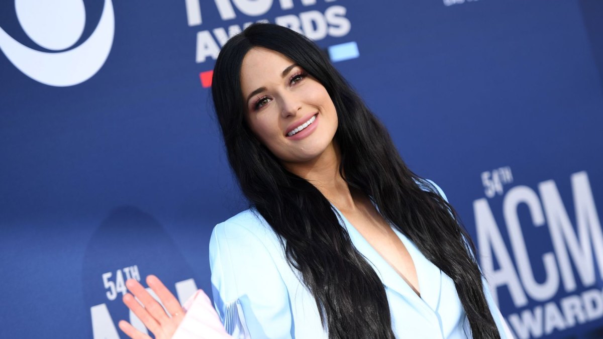 2019 ACM Awards red carpet looks
