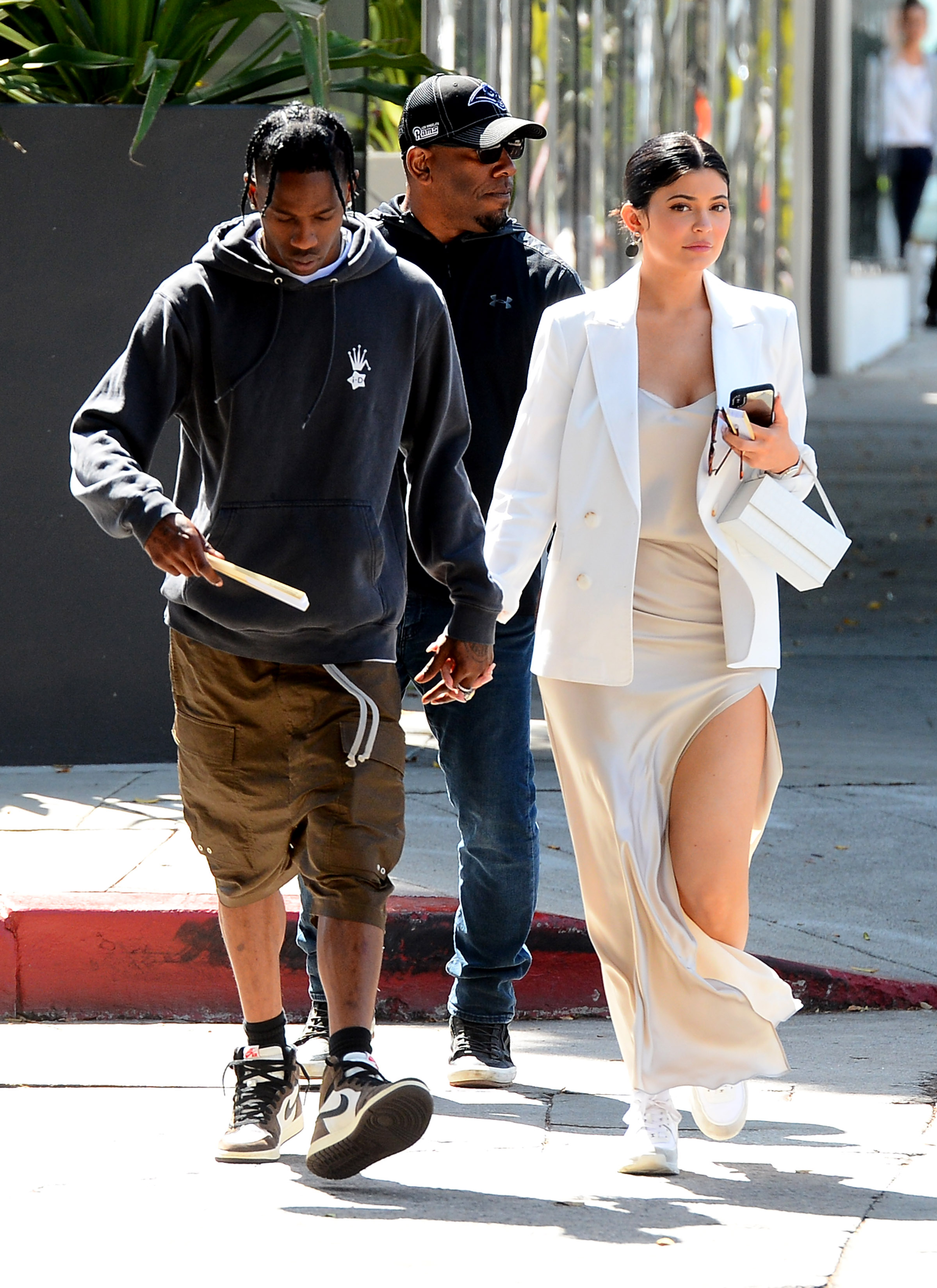 Kylie Jenner Travis Scott holding hands