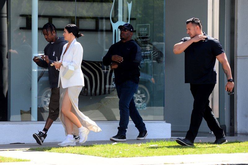 Kylie Jenner Travis Scott shopping date