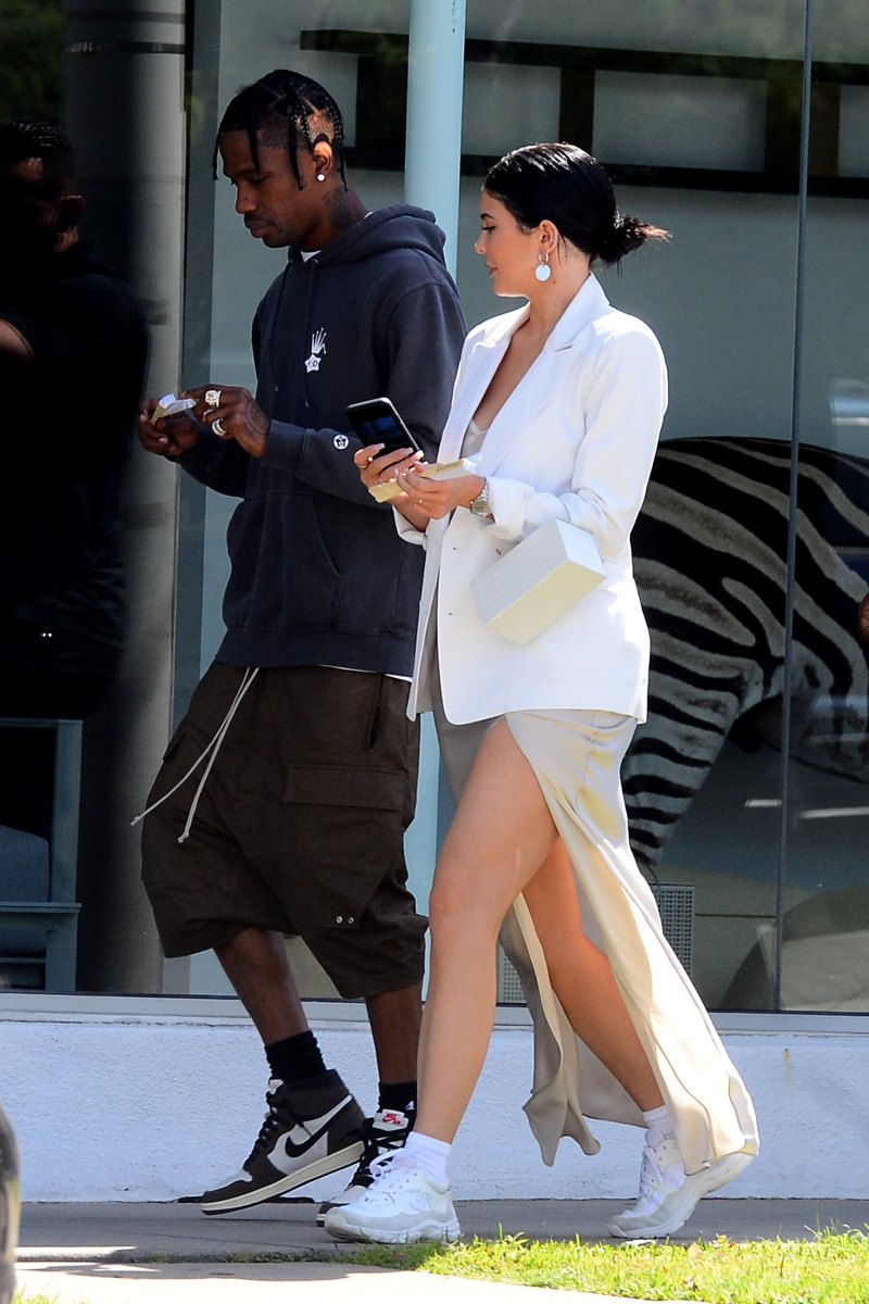 Kylie Jenner Travis Scott walking together