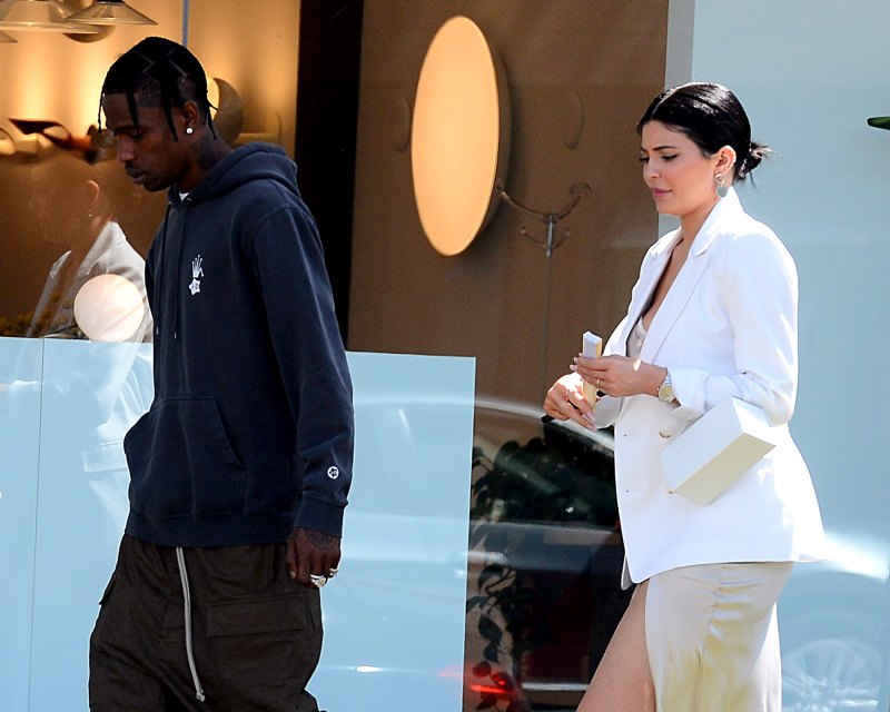 Kylie Jenner Travis Scott out shopping
