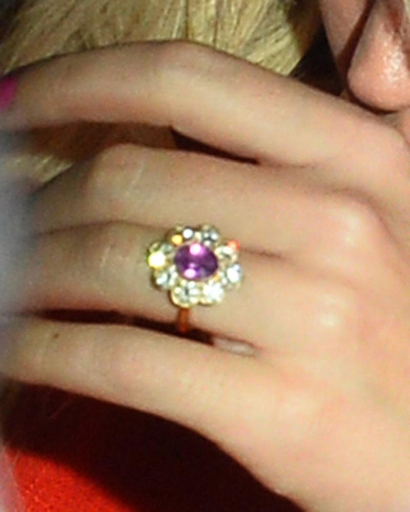 Katy Perry engagement ring pink diamond halo gold band orlando bloom