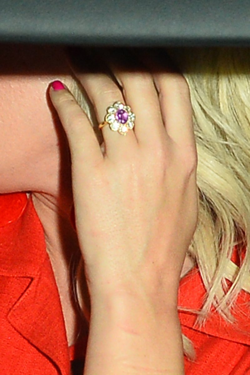 Katy Perry engagement ring pink diamond halo gold band orlando bloom