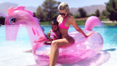 Khloe Kardashian in the Pool with Her Daughter True