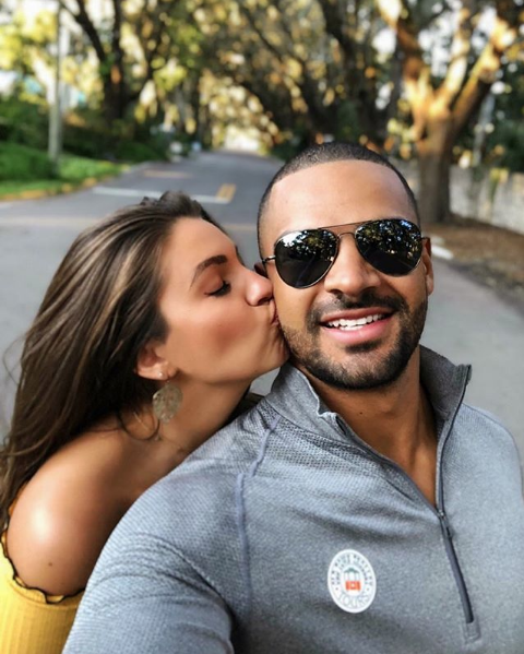 Bachelor Clay Harbor and Angela Amezcua kissing