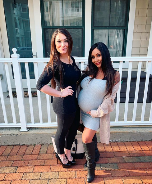 Snooki posing with Deena Cortese