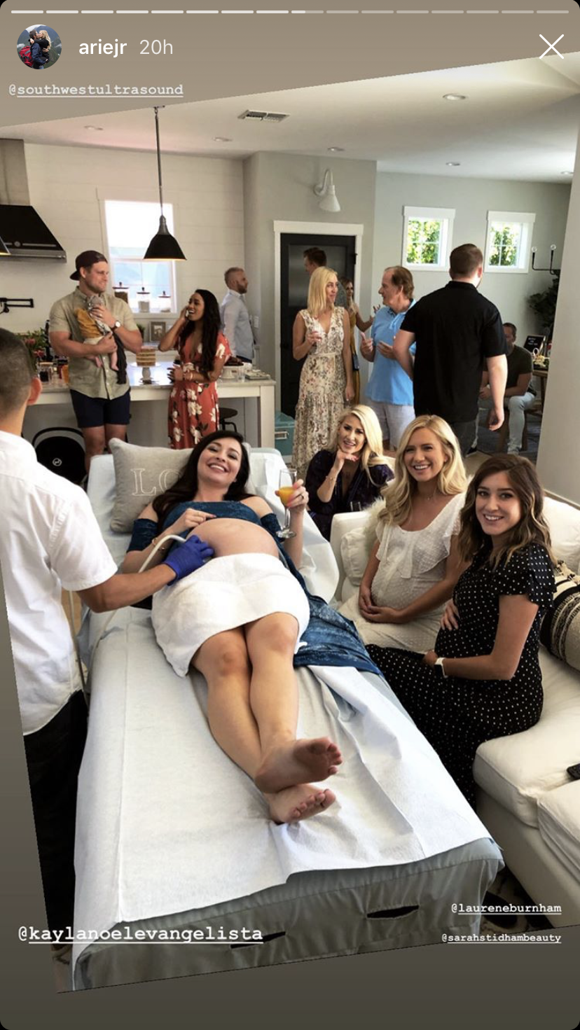 bachelor-arie-luyendyk-lauren-burnham-baby-shower