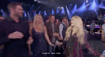 carrie underwood 2019 acm performance