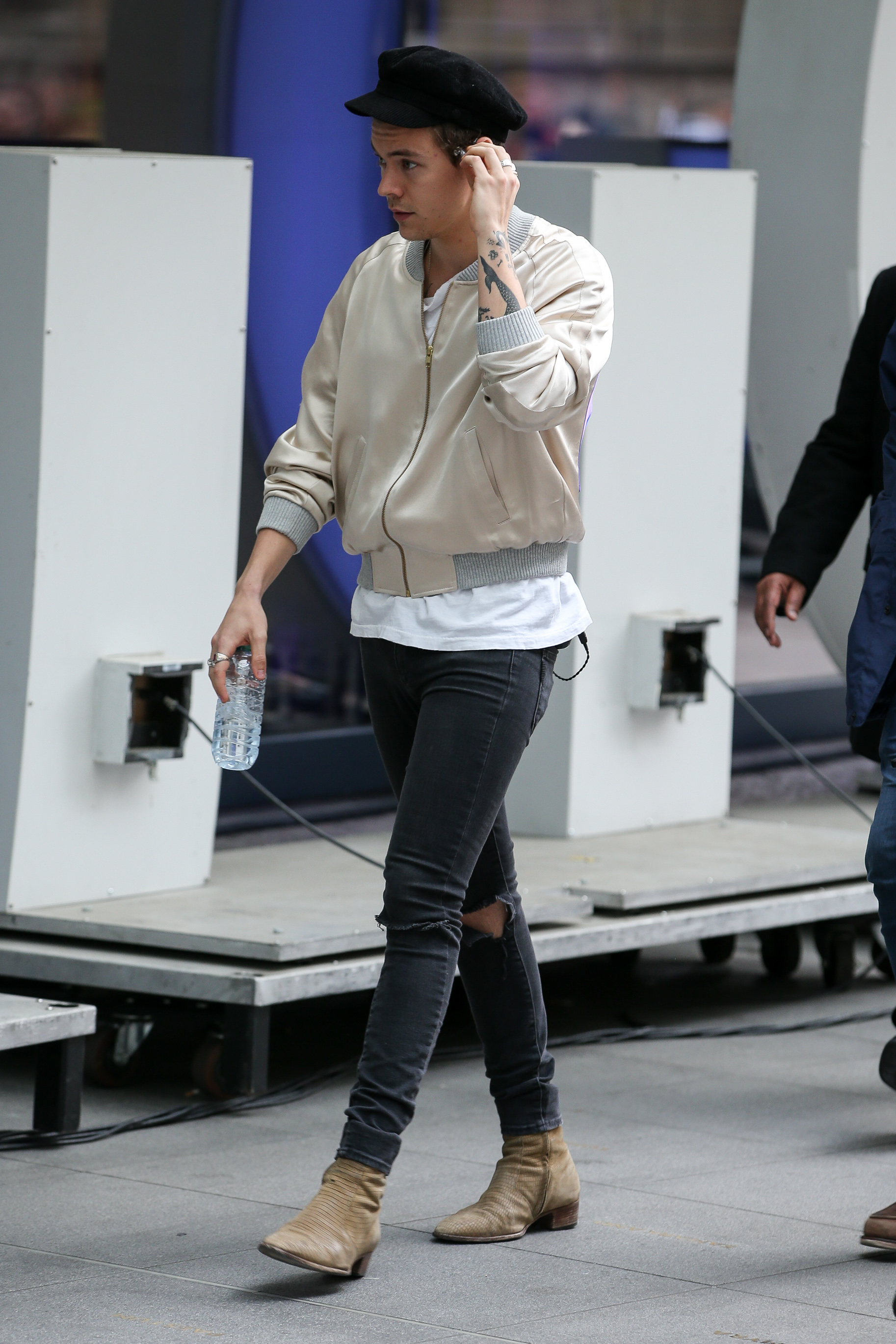 harry styles style fashion best looks