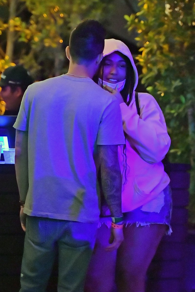 jordyn-woods-mystery-guy-coachella