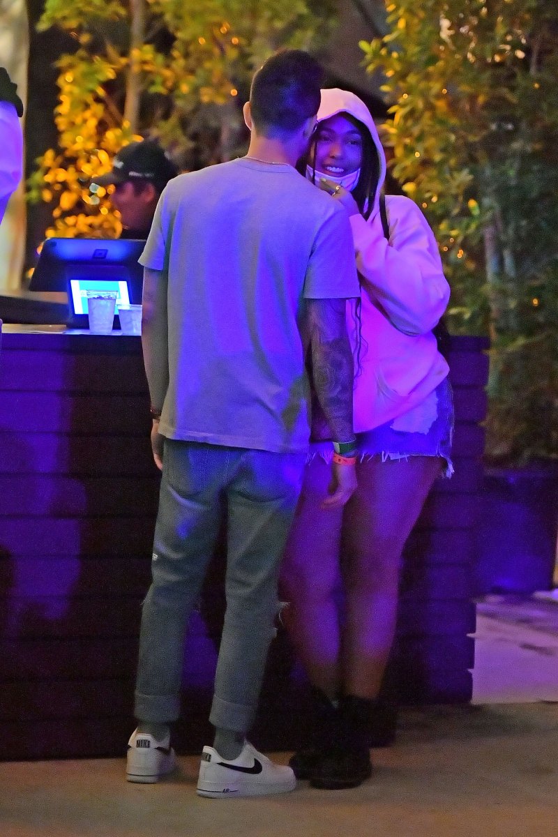 jordyn-woods-mystery-guy-coachella
