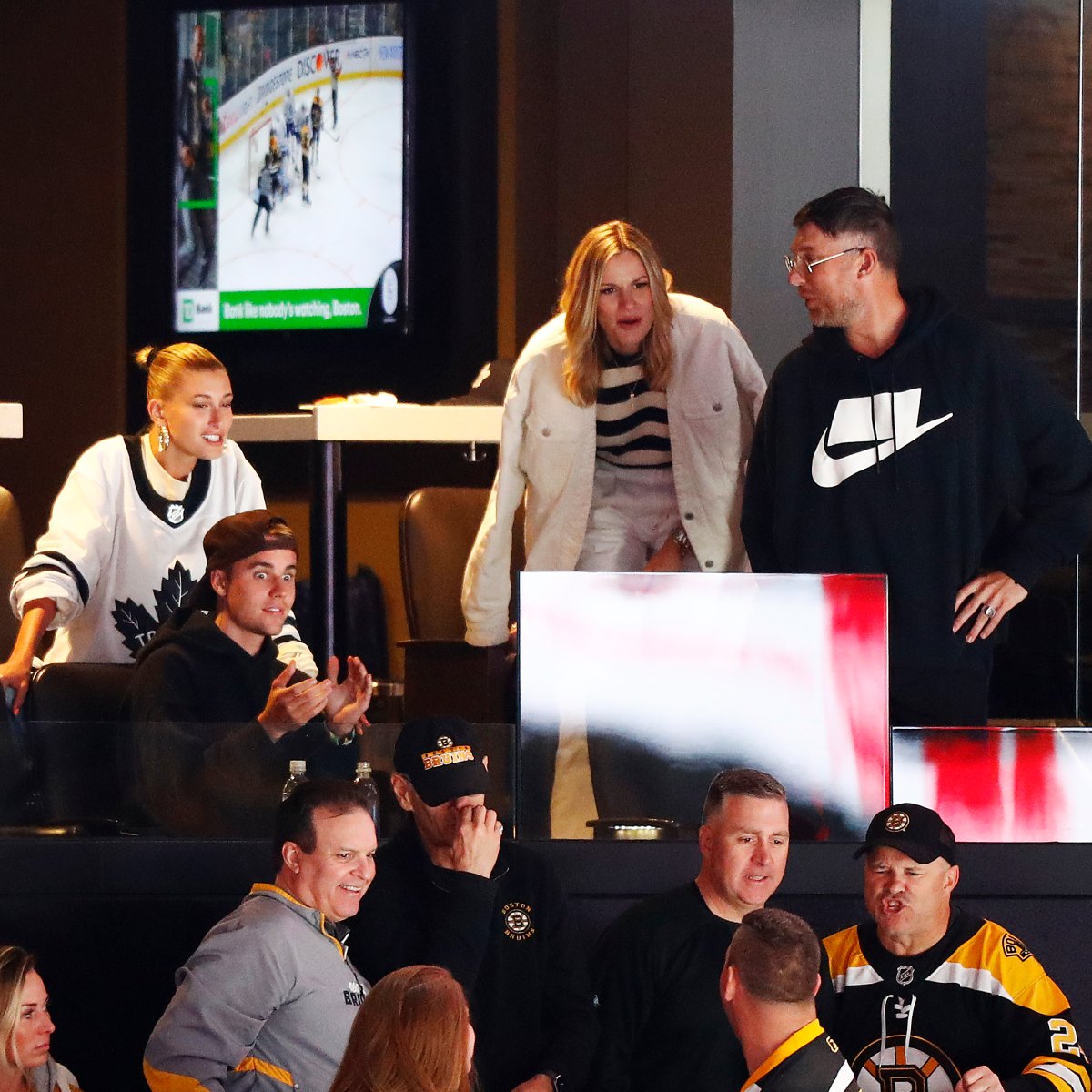 Justin Bieber and wife Hailey Baldwin cuddle up at a junior hockey game in  Canada (Photos)