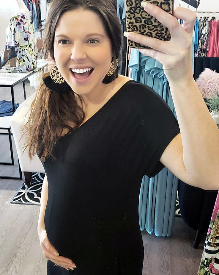 Amy Duggar Baby Bump 19 Weeks Pregnant