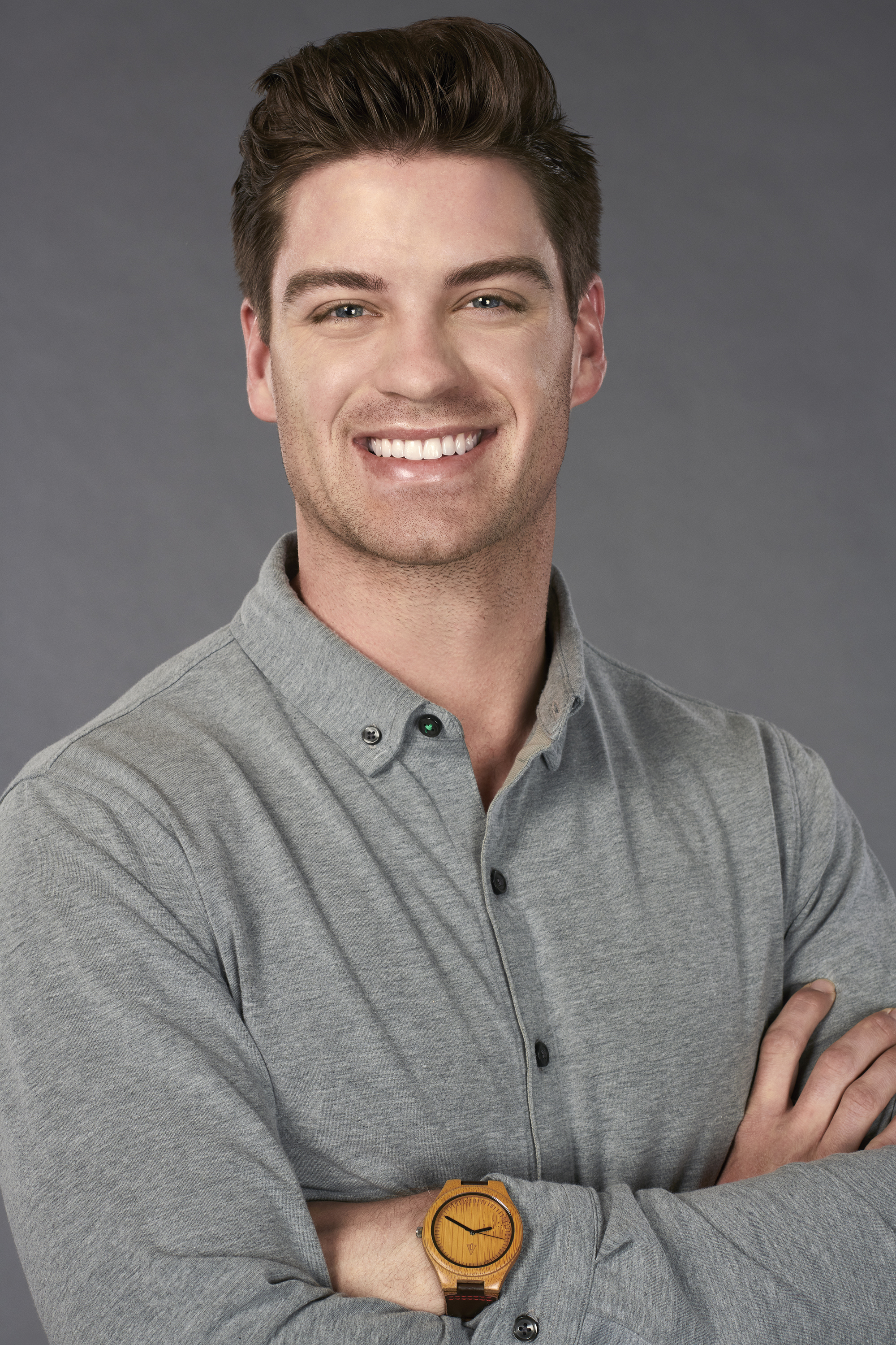 Garrett the bachelorette pilot hannah brown contestant