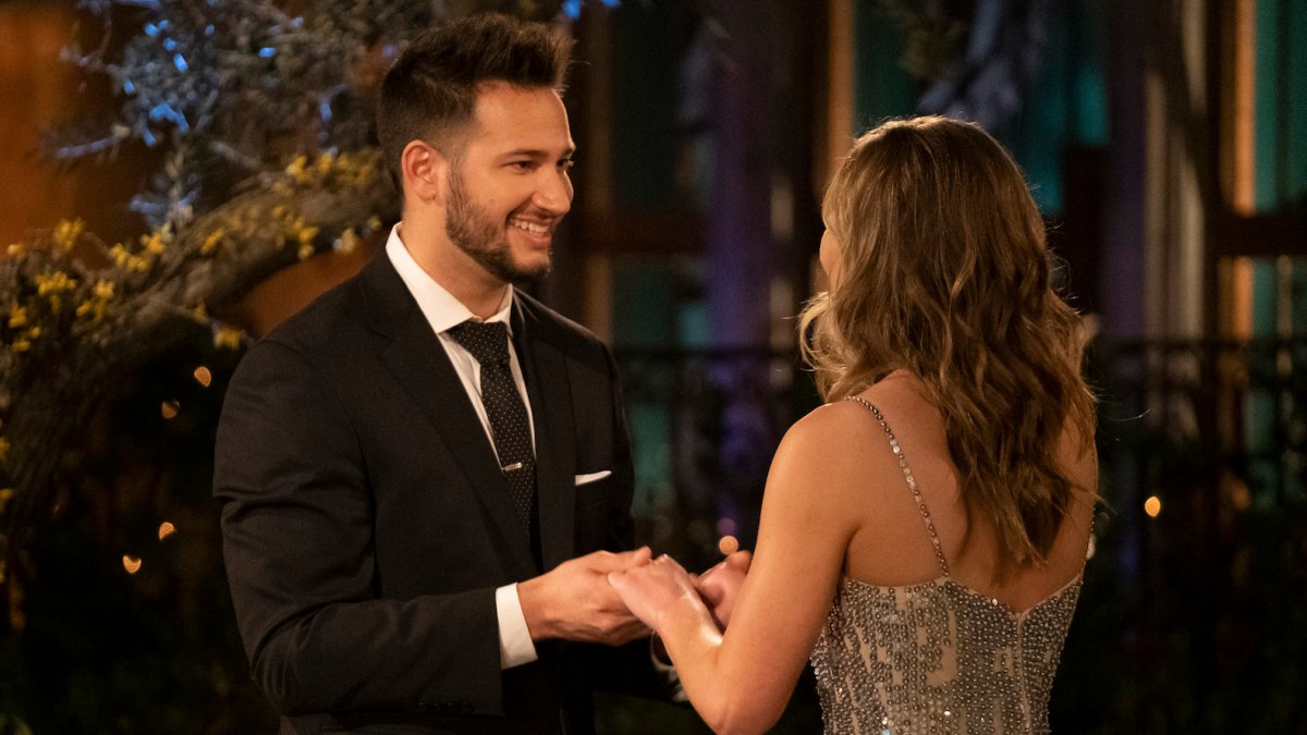 Hannah Brown Scott the bachelorette contestant with girlfriend