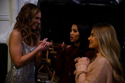 HANNAH BROWN, KATIE MORTON, DEMI BURNETT bachelorette contestant with girlfriend night one limo entrances