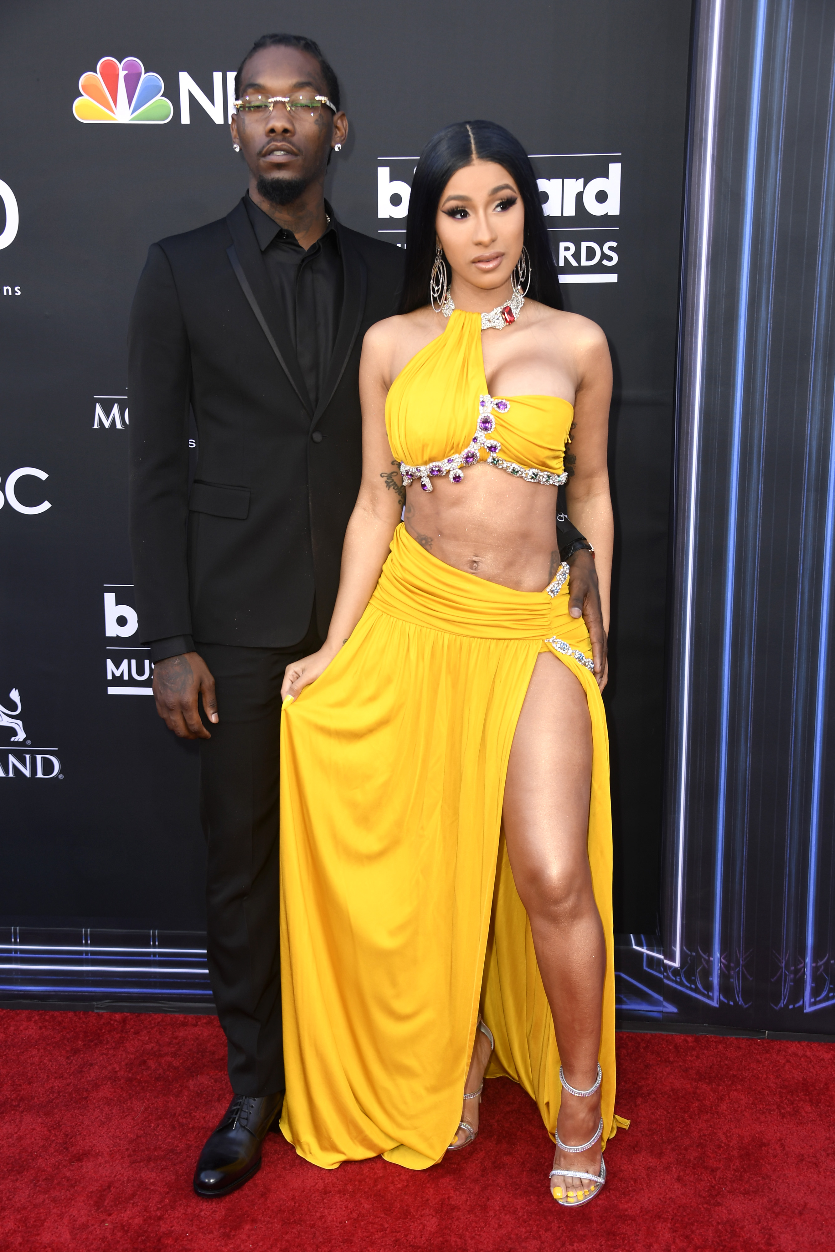 Cardi B yellow dress abs and Offset 2019 Billboard Music Awards - Arrivals