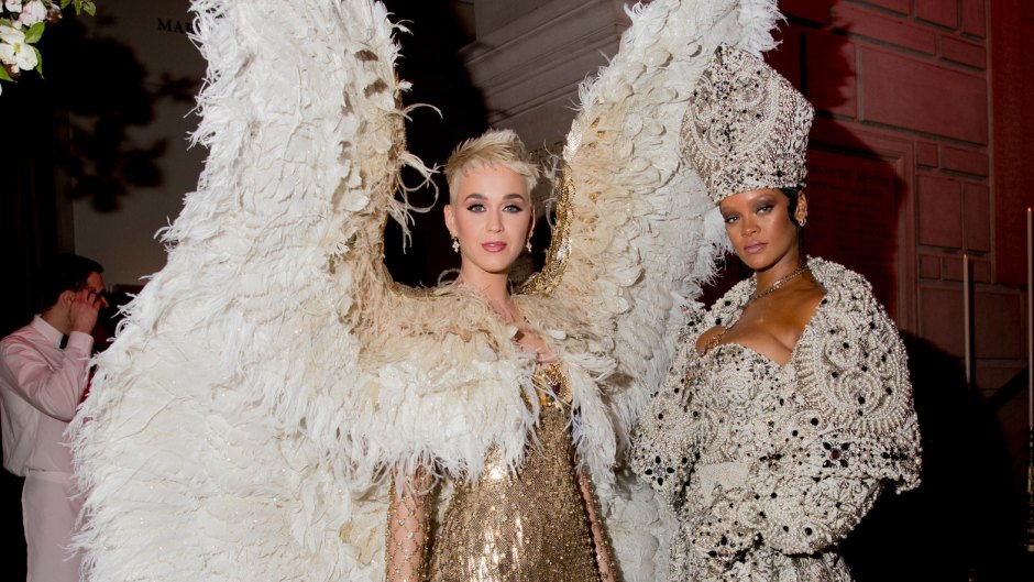 Katy Perry Rihanna met gala 2018 heavenly bodies pope costume angel wings met ball