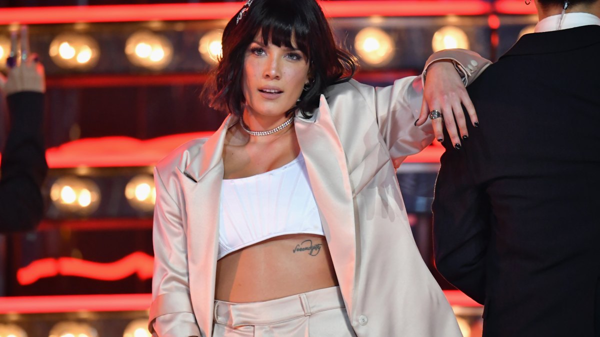 Halsey, BBMAs, BTS