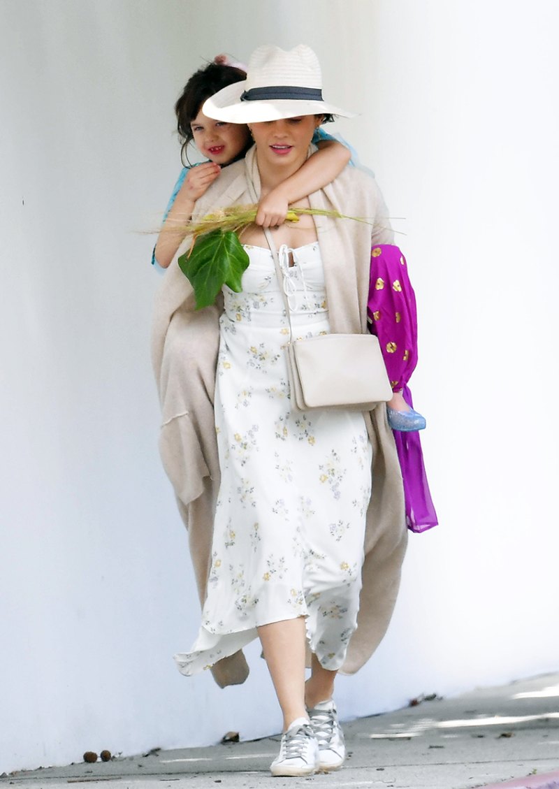 Jenna Dewan Everly Piggyback Ride