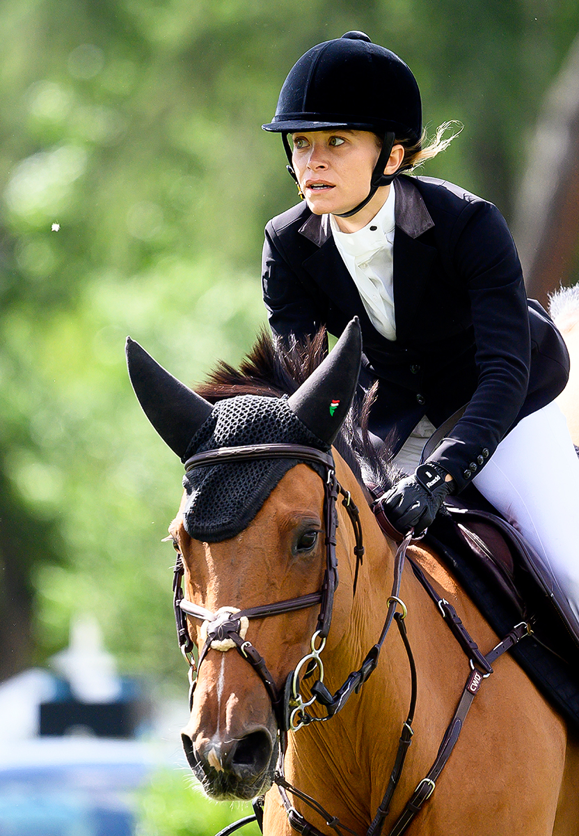 Mary Kate Olsen Rides Horse