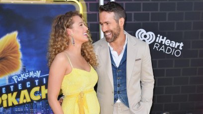 blake lively pregnant ryan reynolds detective pikachu