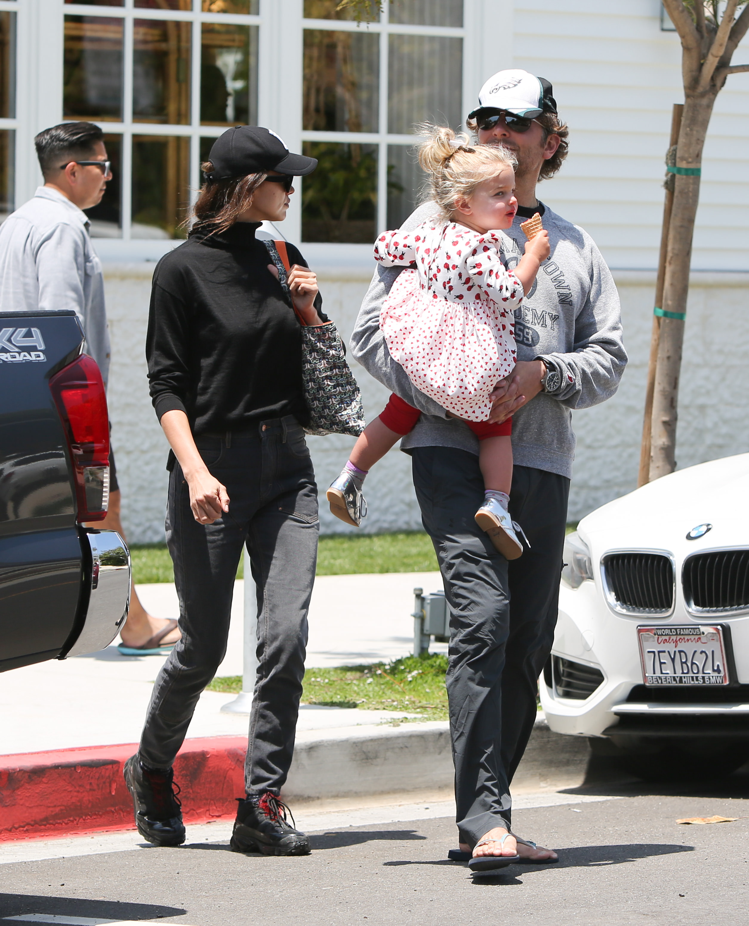 bradley-cooper-irina-shayk-lea