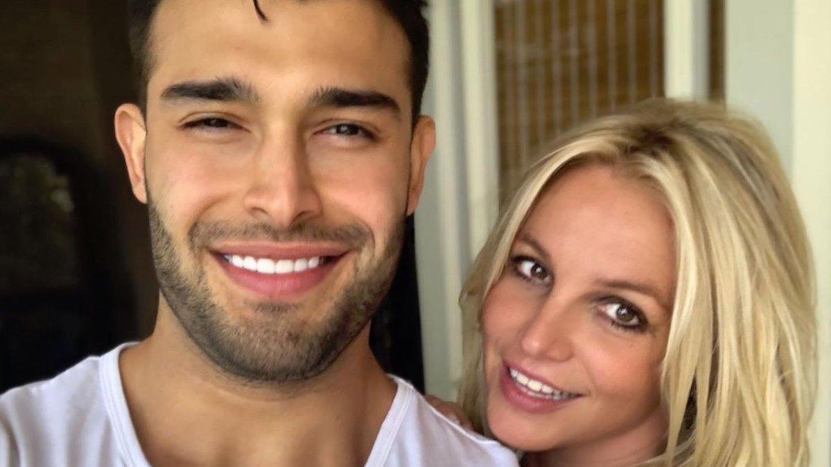 Britney Spears Sam Asghari relationship in love boyfriend
