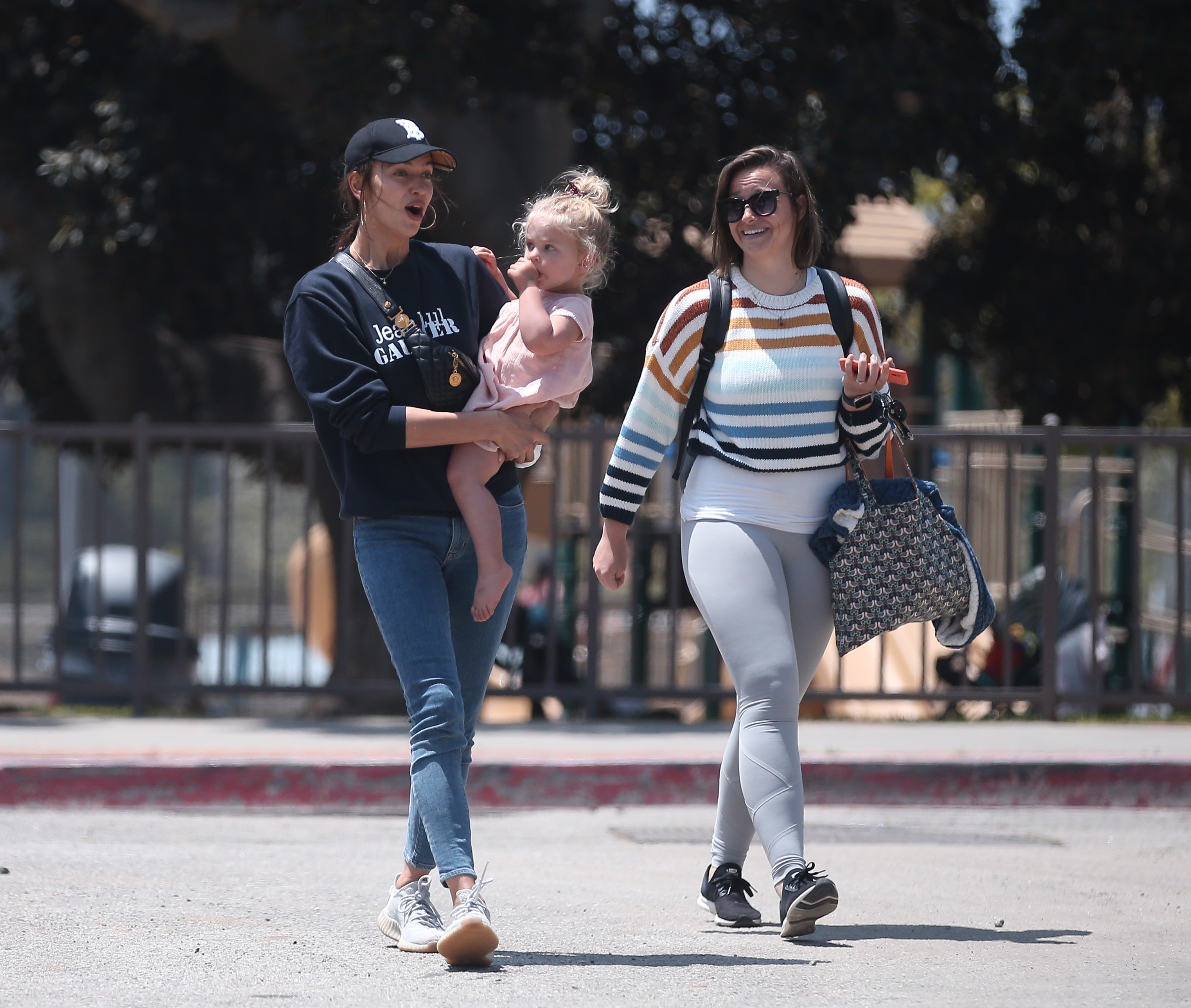 irina-shayk-daughter-lea-los-angeles