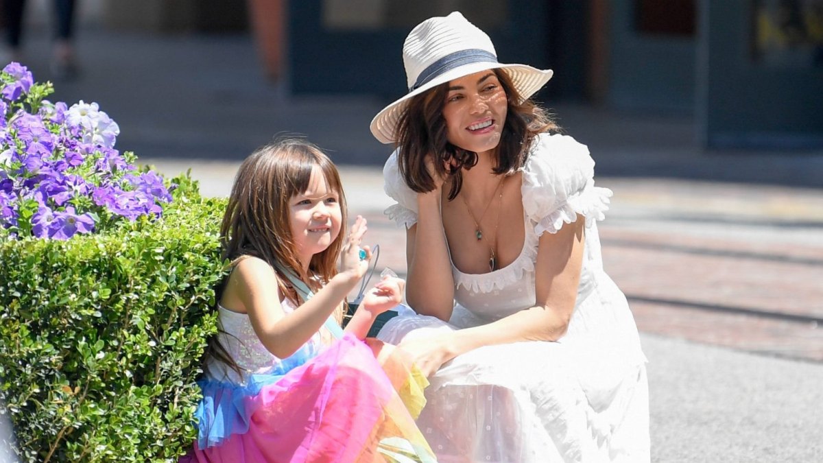 jenna-dewan-everly-mothers-day