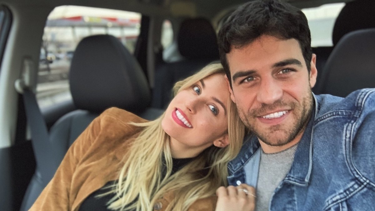Joe Amabile Kendall Long engaged bachelor in paradise celebrity couples bachelor