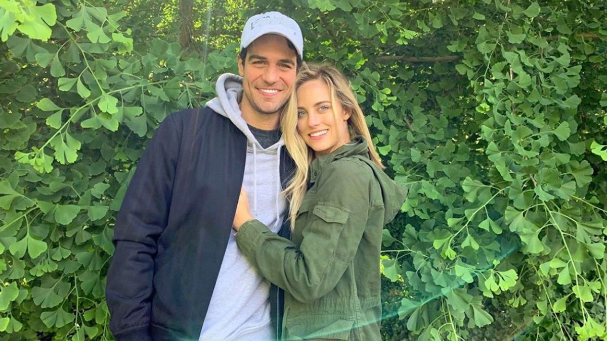 Kendall Long Joe Amabile engagement relationship engagement ring bachelor in paradise couples