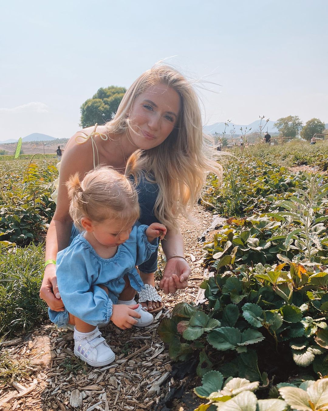 Arie Luyendyk and Lauren Burnham's Daughter Alessi Ren