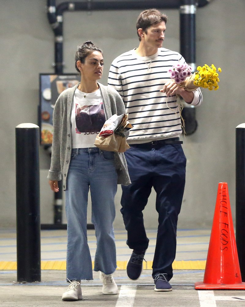 mila-kunis-ashton-kutcher-flowers