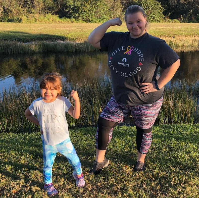 90 Day Fiance Star Nicole Nafziger Shows Off Daughter May Dramatic New Haircut