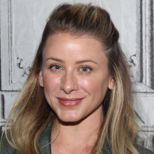 Lo Bosworth the hills mtv will not be on the hills new beginnings blonde hair green eyes