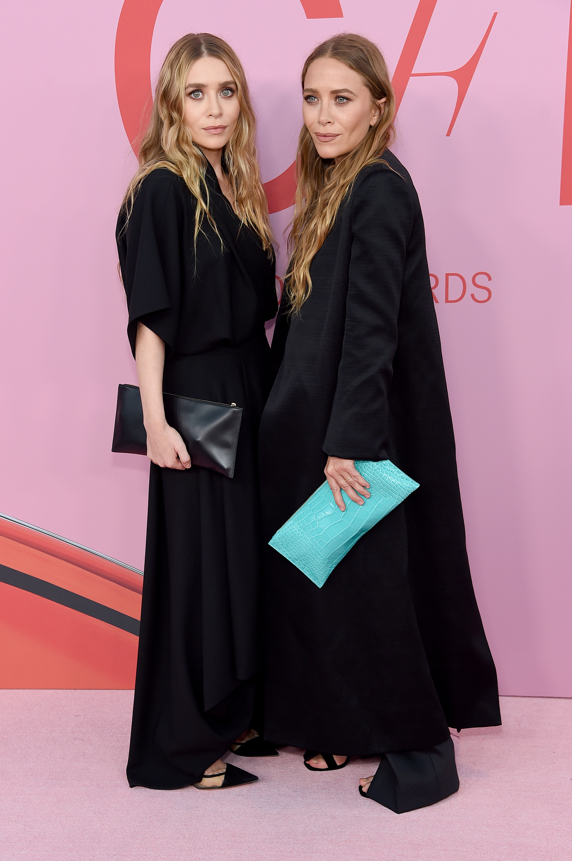 trone tempo gennemskueligt The Olsen Twins at the 2019 CFDA Fashion Awards: See Pics!
