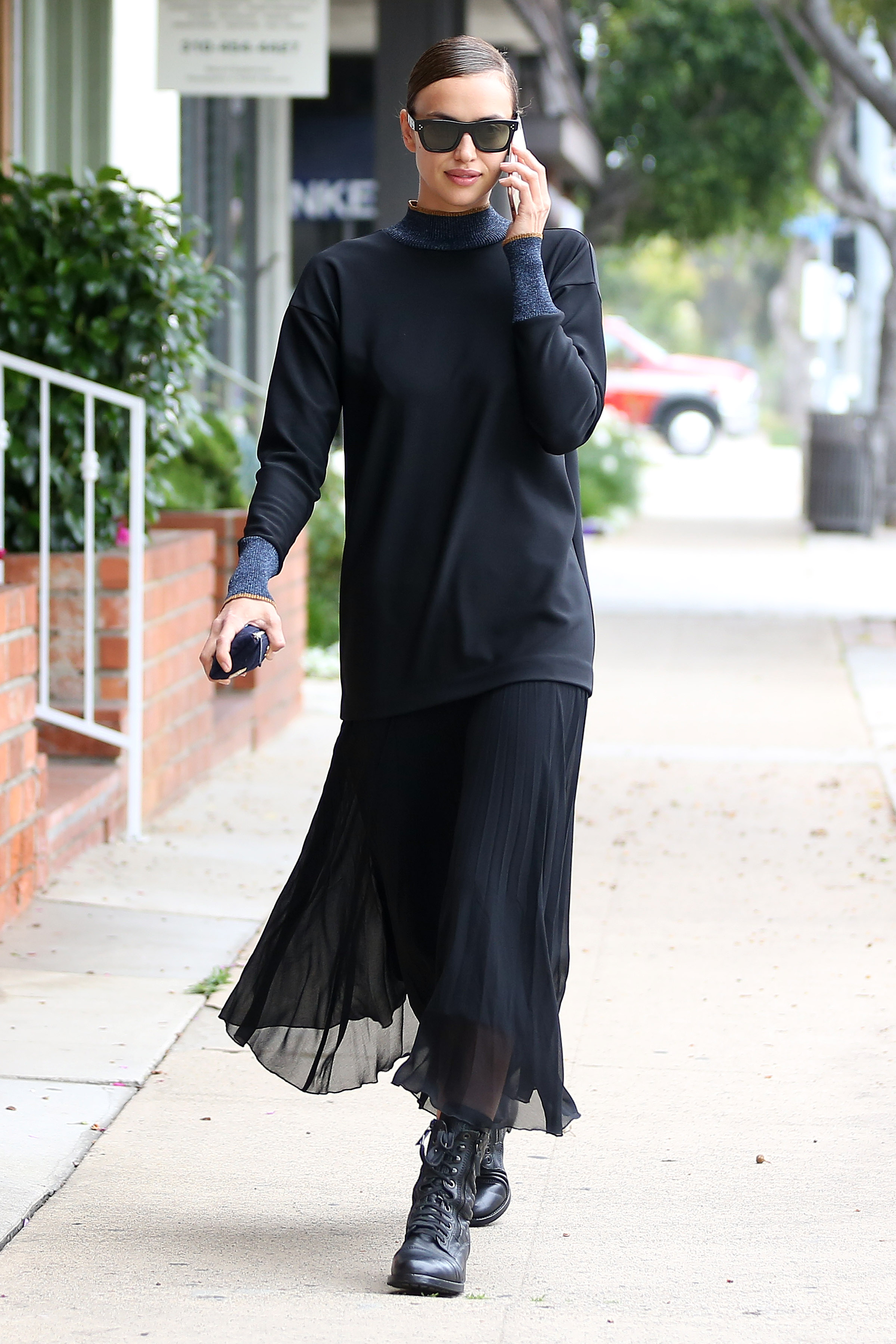 irina shayk nail salon all-black