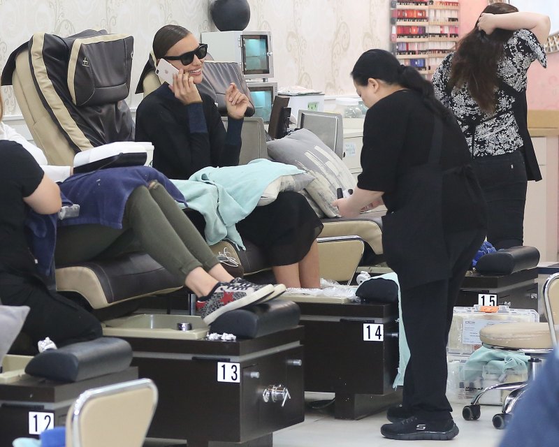 irina shayk nail salon all-black