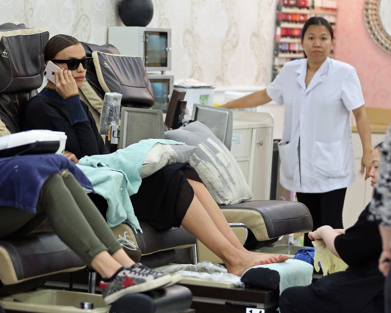 irina shayk nail salon all-black