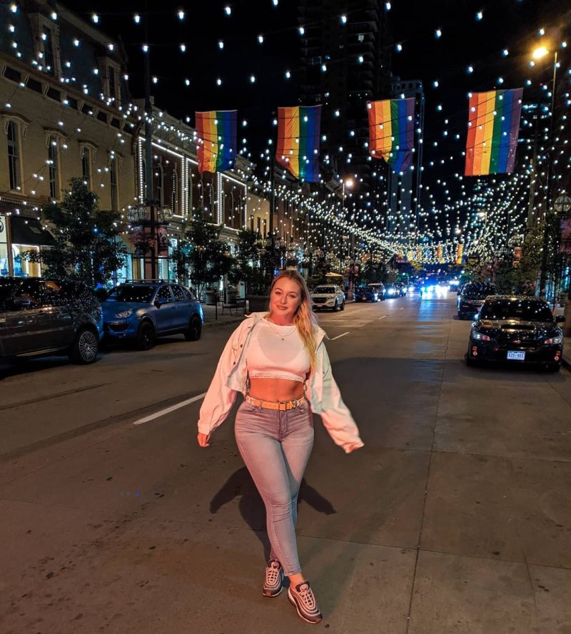Iskra Lawrence Wears White Crop Top and Jeans in Denver